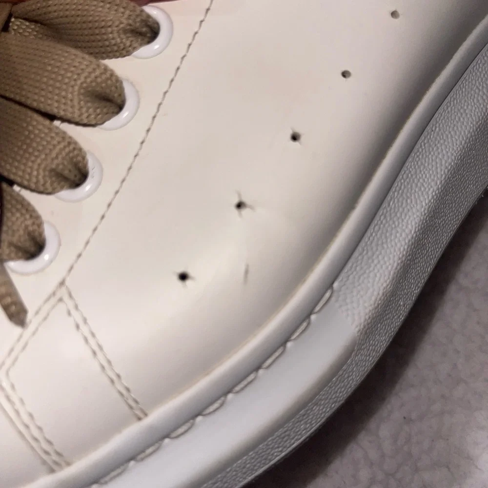 Alexander McQueen Sneakers - Picture 8 of 11